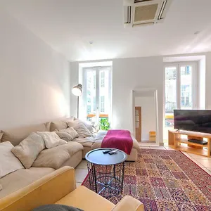 Apartment Lovely Large Familial In Central Nice, Ten Minutes Walk To The Beach!, Nice